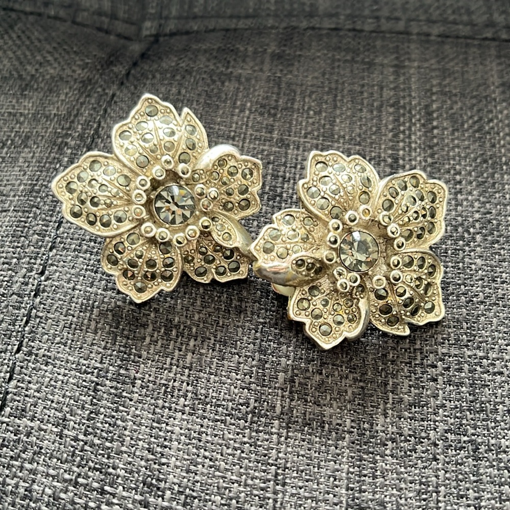 Gorgeous Silver Marcasite Floral Clip Earrings